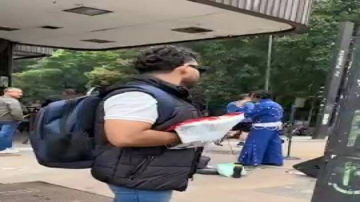 دوربین مخفی آب پاشیدن