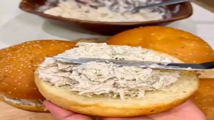 ساندویچ‌ مرغ فوق خوشمزه