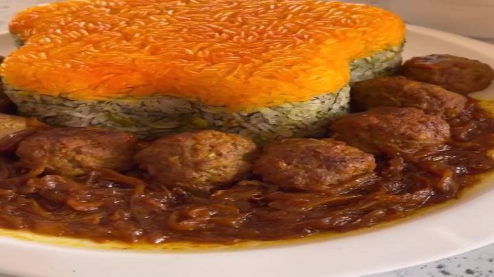 یه غذای ساده که خیلی راحت آماده میشه و بی نهایت خوشمزست